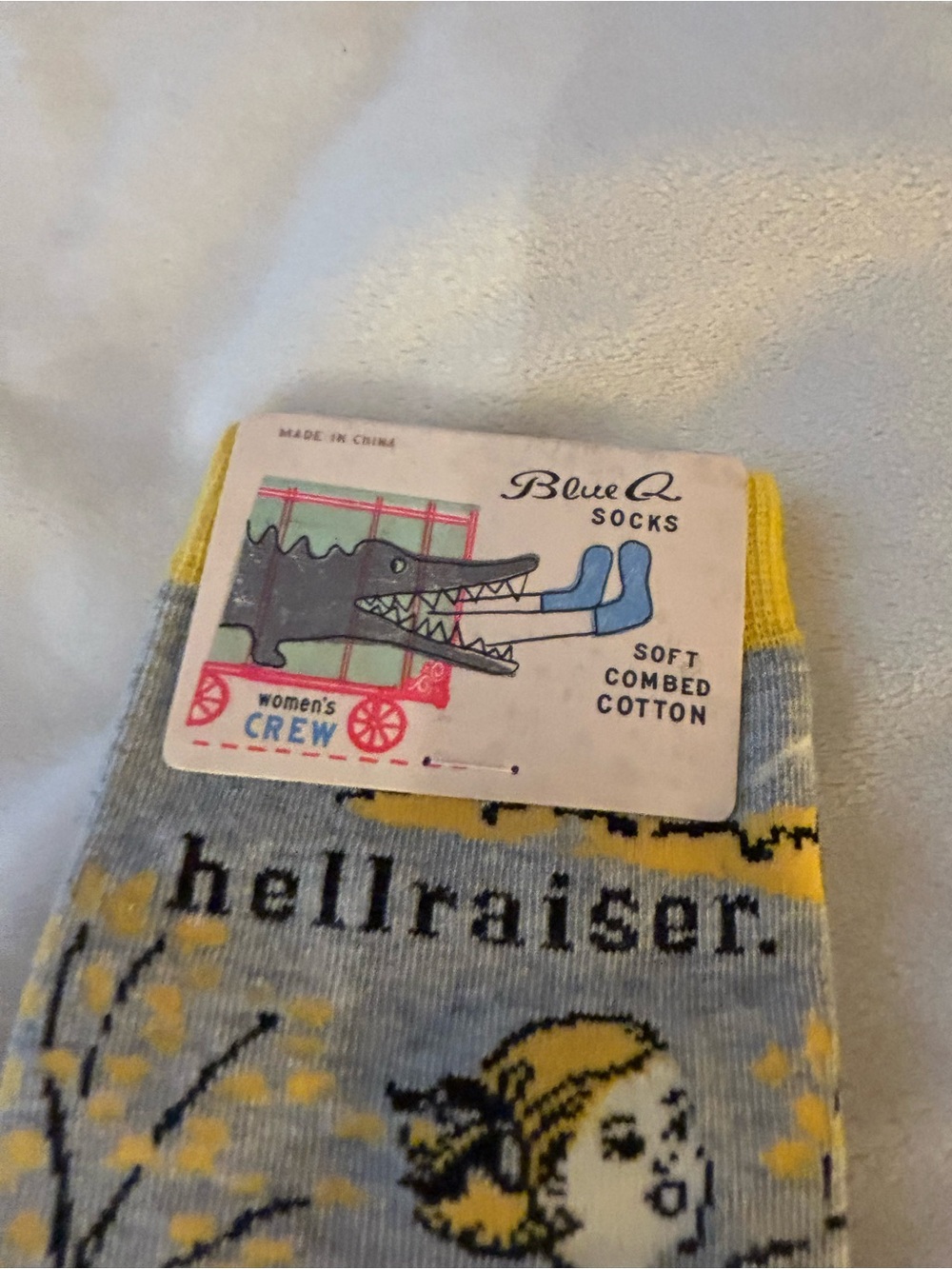 NWT Blue Q Women’s Novelty Hellraiser Crew Socks, Gray & Yellow - size 5-10 - Picture 3 of 7